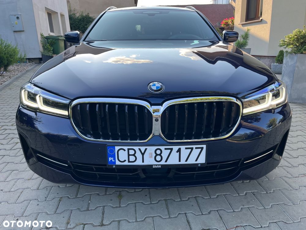 BMW Seria 5 530i xDrive Touring - 8