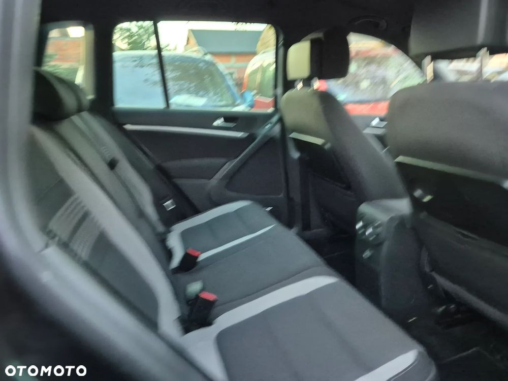 Volkswagen Tiguan - 14
