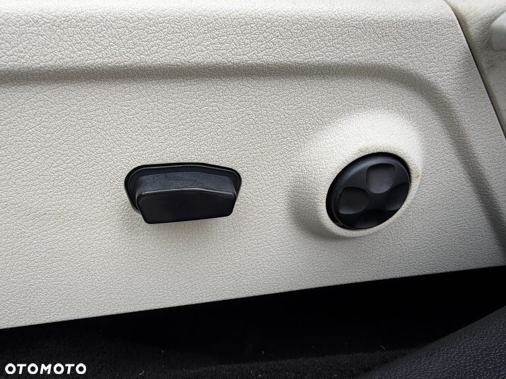 Fiat Freemont 2.0 Multijet 16V DPF Automatik Allrad Lounge - 17