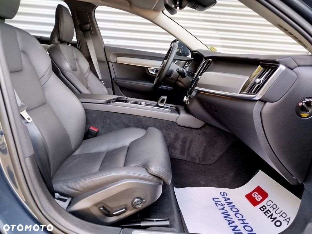 Volvo V90 Cross Country B6 B AWD Ultimate - 31