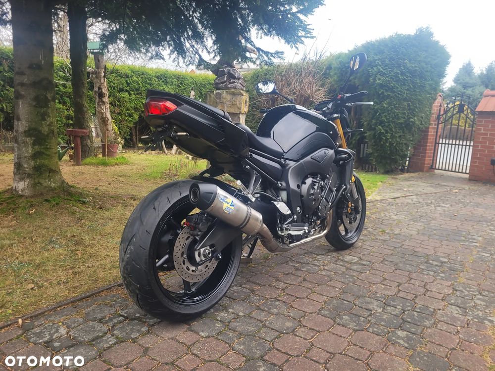 Yamaha FZ8 - 12