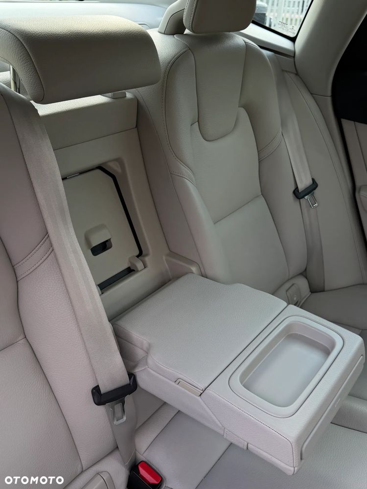 Volvo S90 T6 AWD Geartronic Momentum - 24