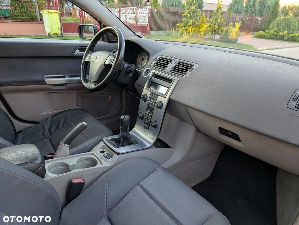 Volvo S40 2.0D - 13
