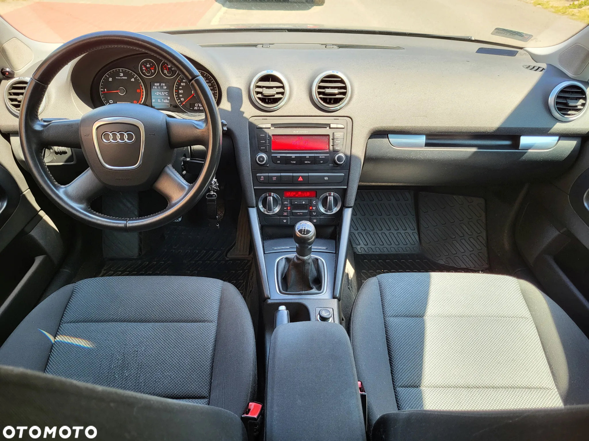 Audi A3 1.6 TDI DPF Attraction - 22