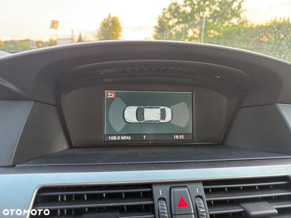 BMW Seria 5 520i - 18