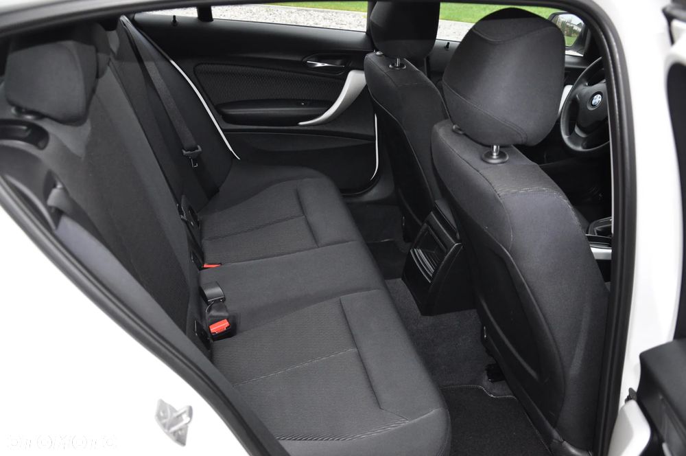 BMW Seria 1 118i - 12