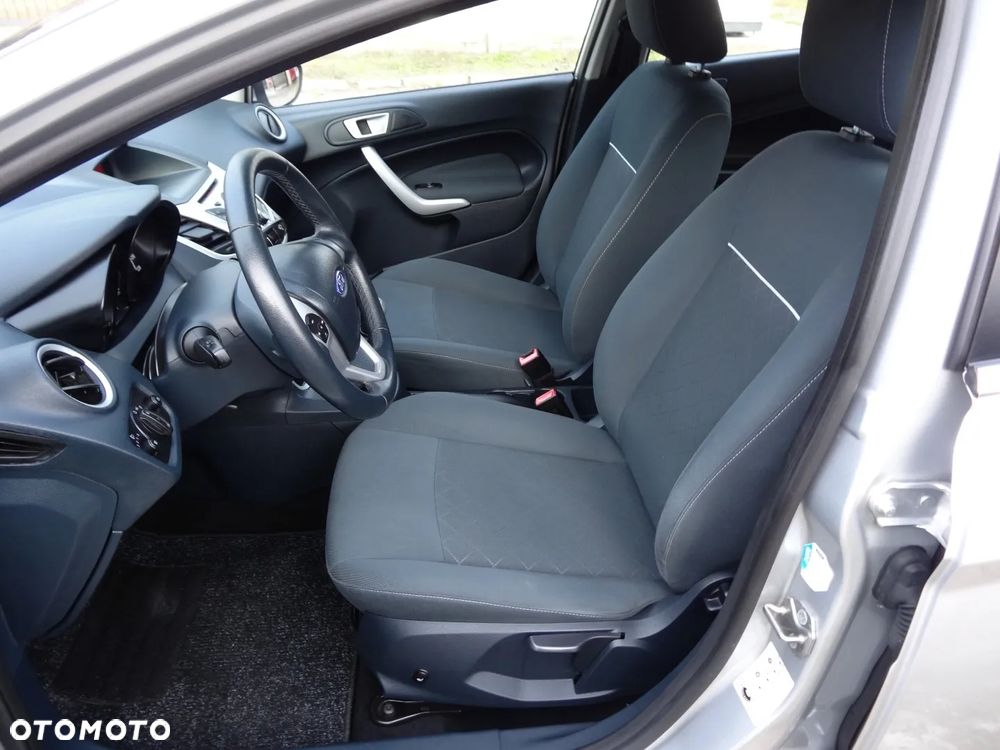 Ford Fiesta 1.25 Titanium EU5 - 16