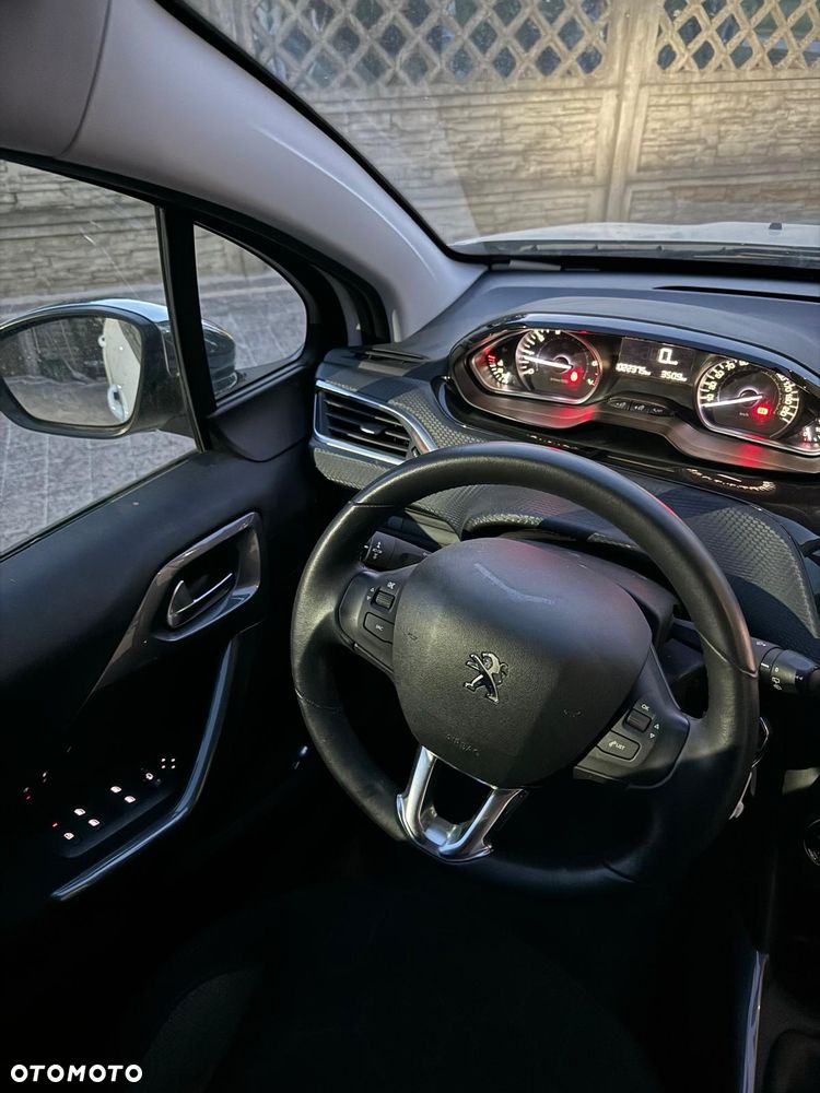 Peugeot 2008 PureTech 82 Allure - 10