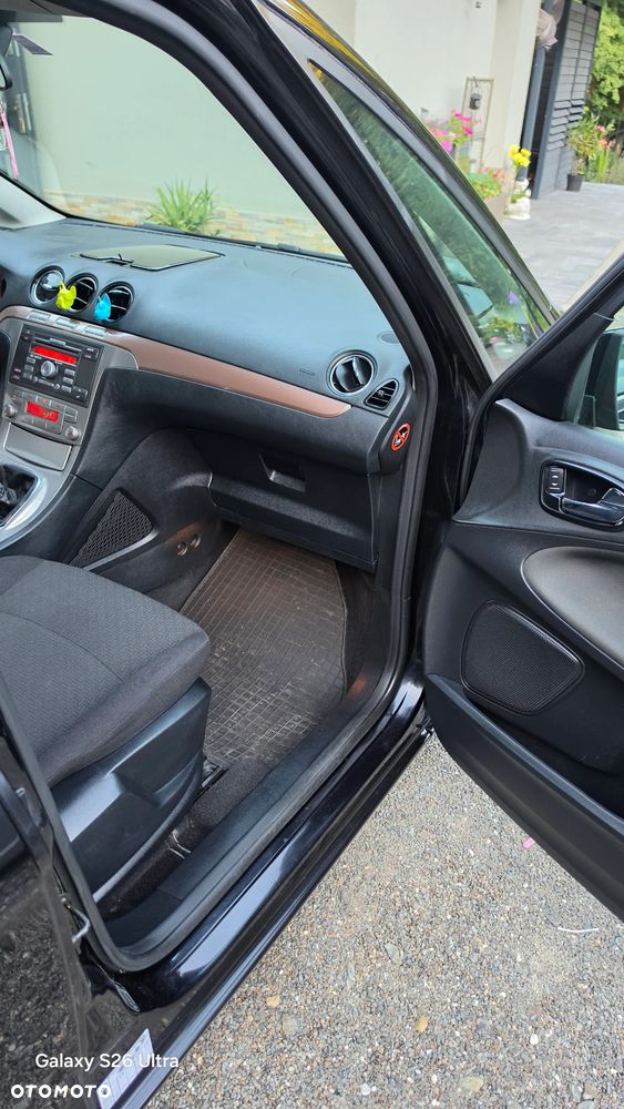 Ford Galaxy - 2