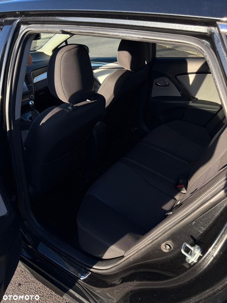 Toyota Avensis 2.0 D-4D Prestige - 11