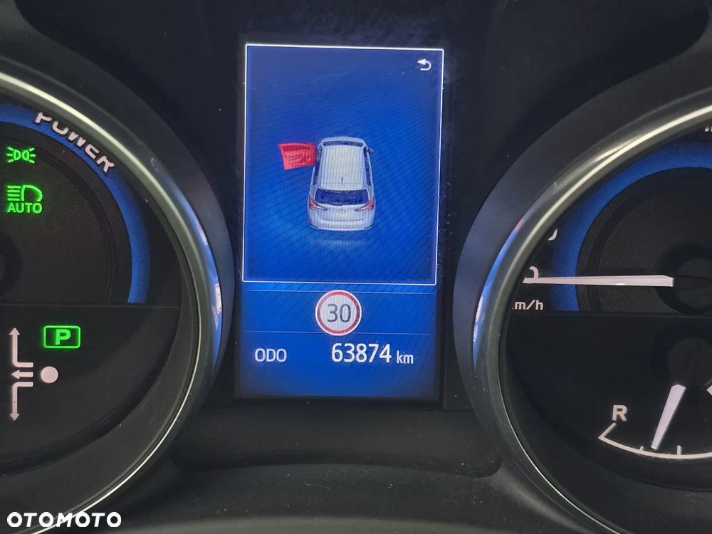 Toyota Auris Hybrid 135 Selection - 24