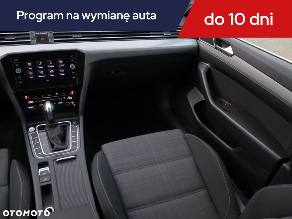 Volkswagen Passat Variant - 10