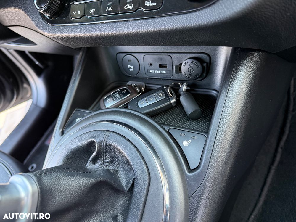 Kia Sportage 1.7 CRDI 2WD Attract - 32