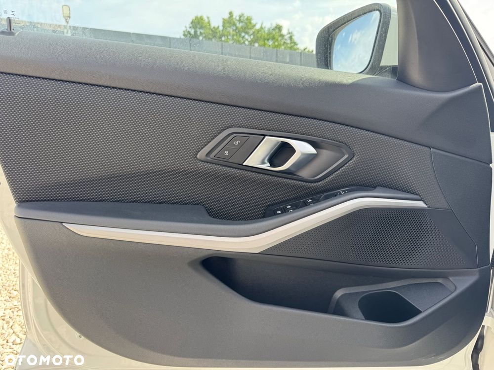 BMW Seria 3 - 11