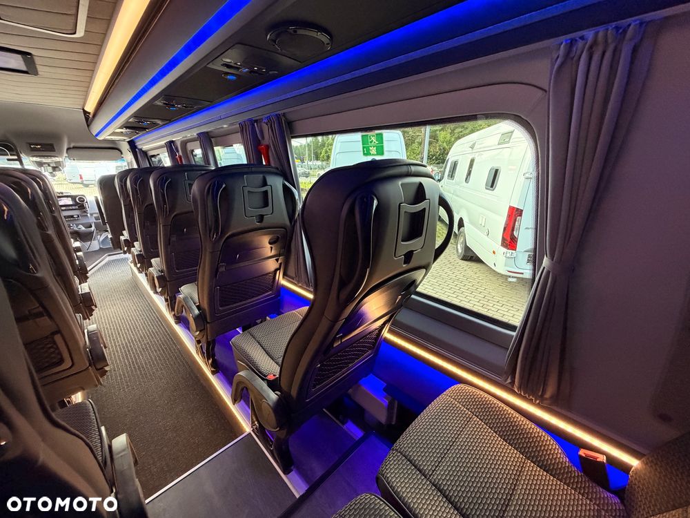 Mercedes-Benz Sprinter 519 - 22