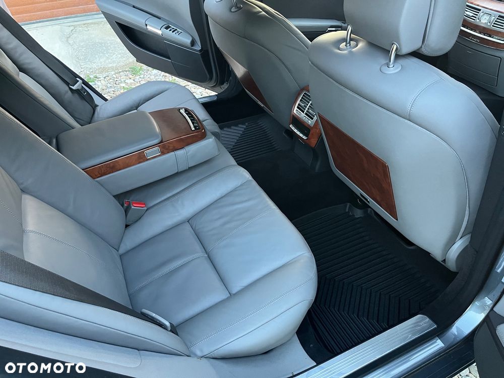Mercedes-Benz Klasa S 500 4Matic 7G-TRONIC - 14