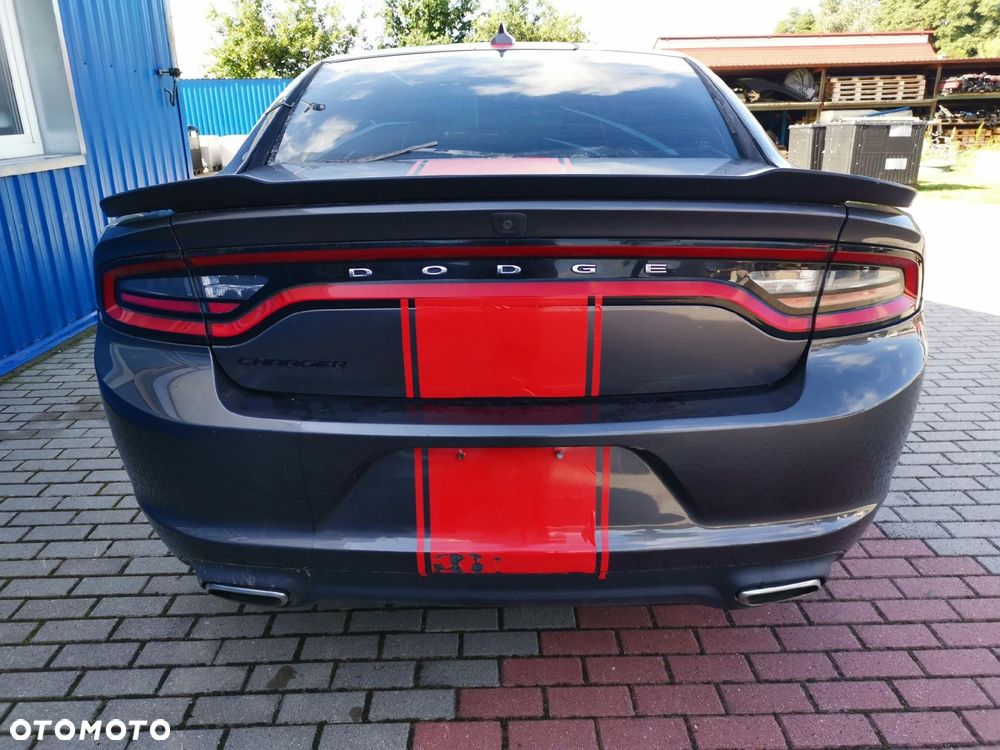 DODGE CHARGER 15- ZDERZAK TYL TYLNY KOMPLETNY BEZ PDC - 15