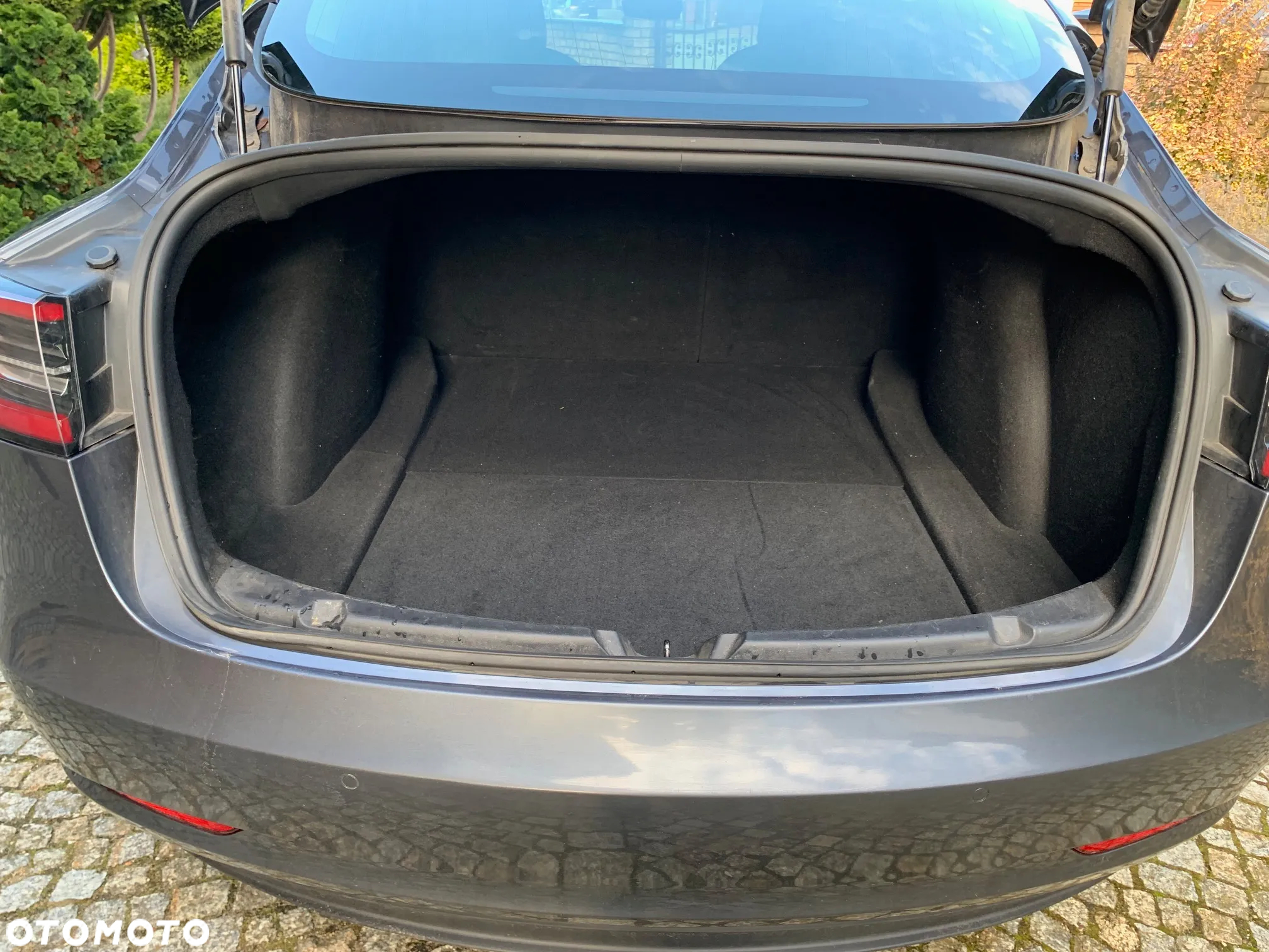 Tesla Model 3 - 11