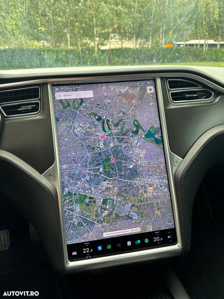 Tesla Model S Standard Reichweite - 10