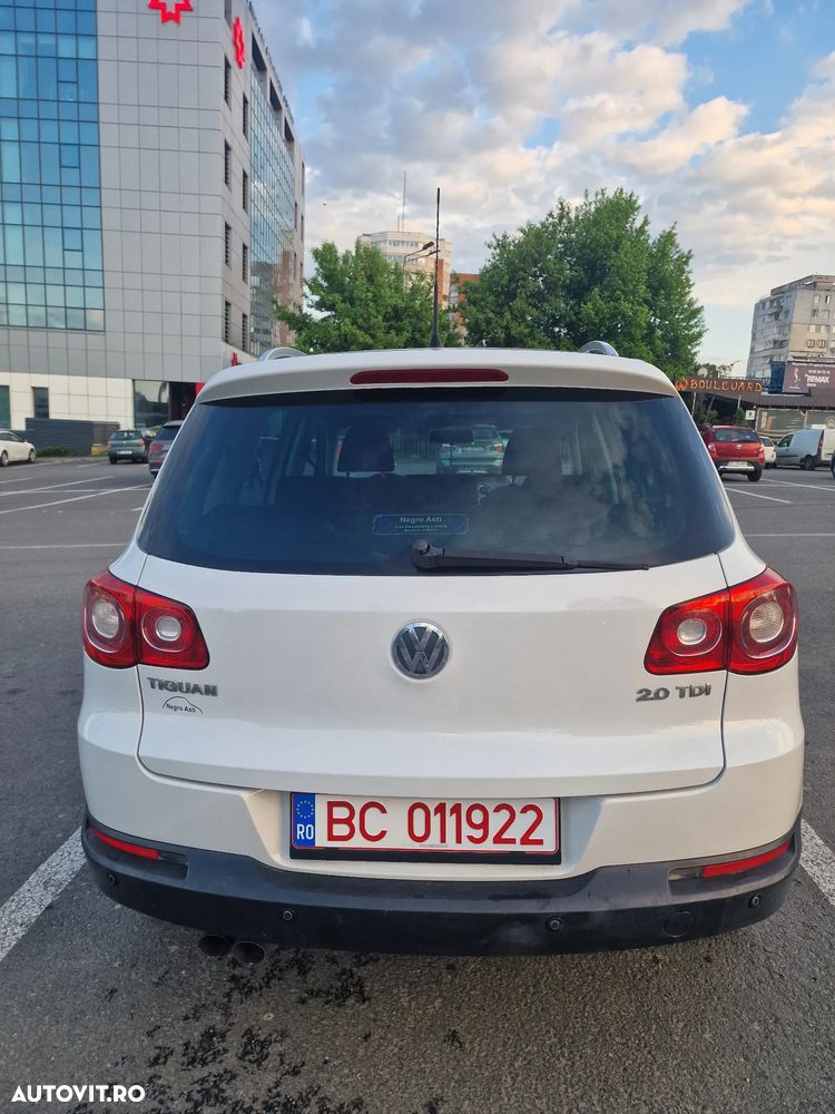 Volkswagen Tiguan - 6