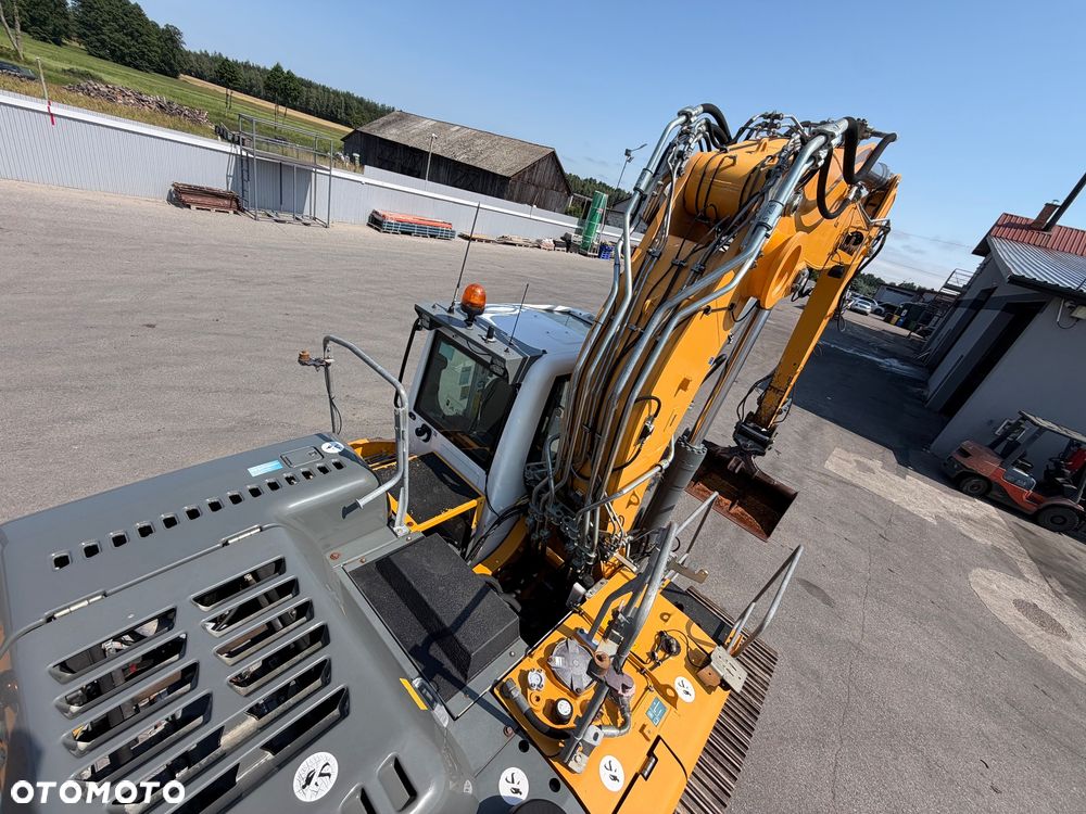 Liebherr R922 R 922 LC - 20