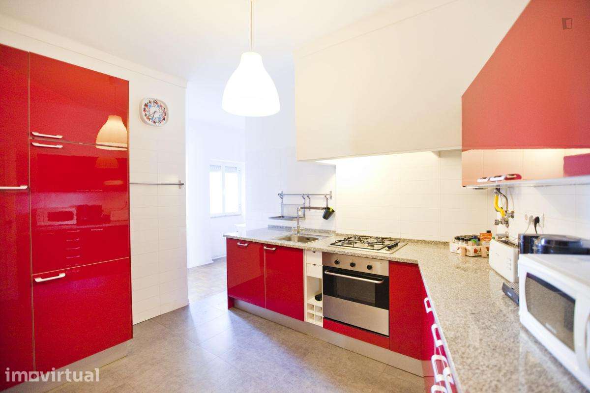 Quarto - localizado em Campolide Lisbon - Grande imagem: 3/23