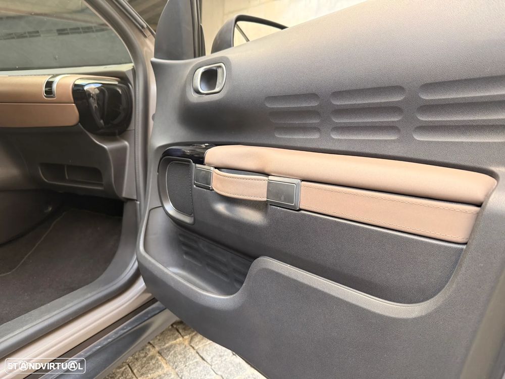 Citroën C4 Cactus 1.2 PureTech Shine - 24