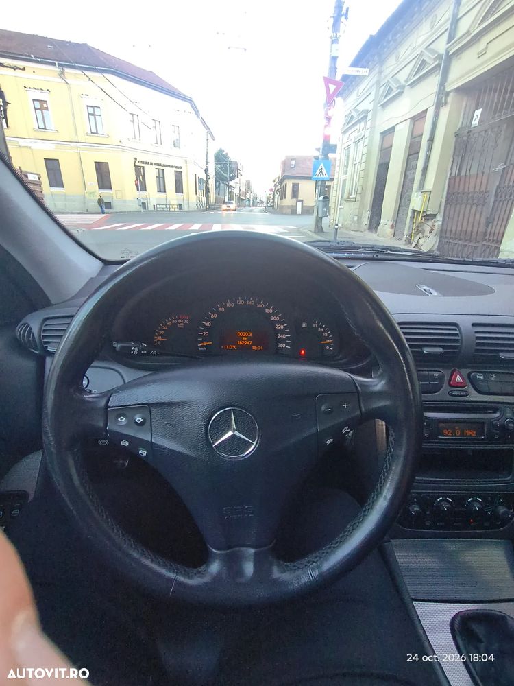 Mercedes-Benz C - 8