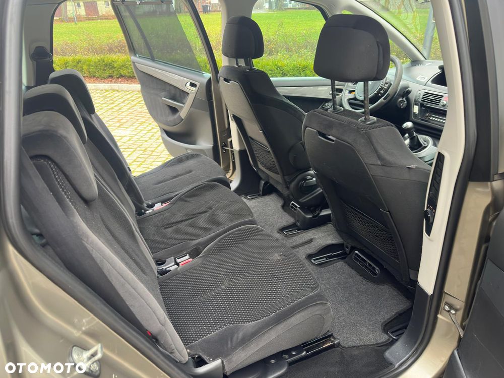 Citroën C4 Grand Picasso 1.8 16V Style - 28