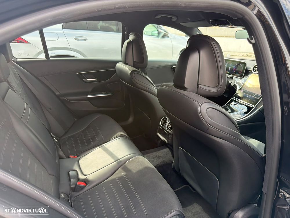 Mercedes-Benz C 300 d AMG Line - 37