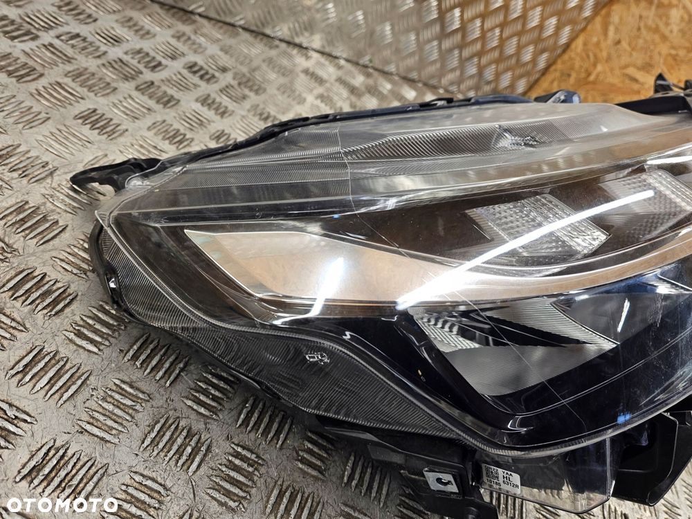 suzuki sx4 s cross lampa reflektor full led prawy europa 6429r - 3