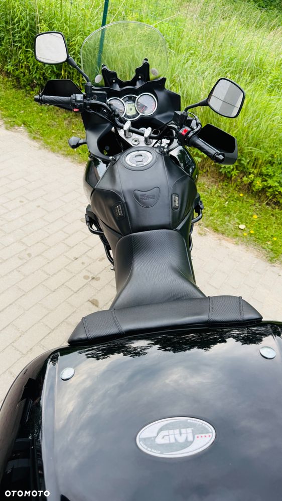 Suzuki V-STROM - 10