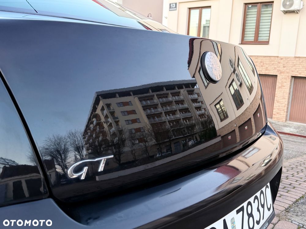 Alfa Romeo GT 2.0JTS Black Line - 12