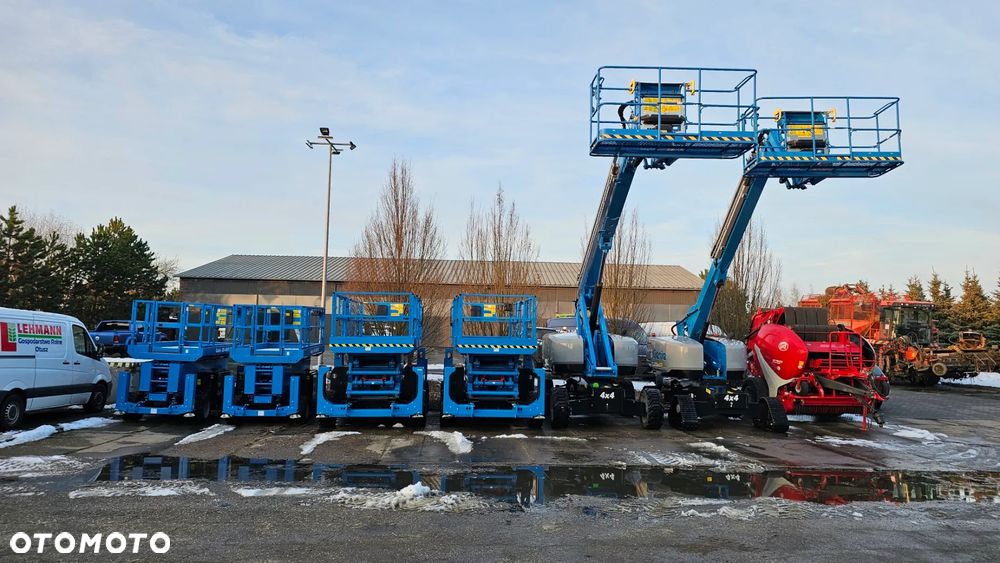 Genie S-45 TraX - 14