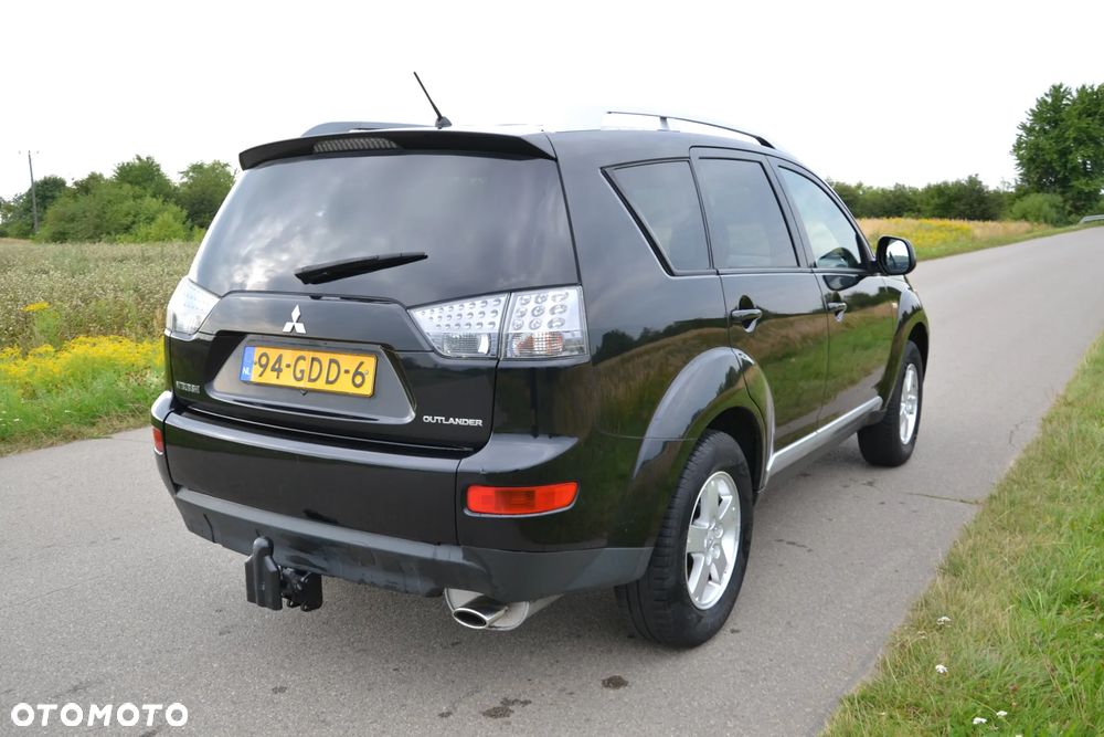 Mitsubishi Outlander 2.4 2WD Plus - 3