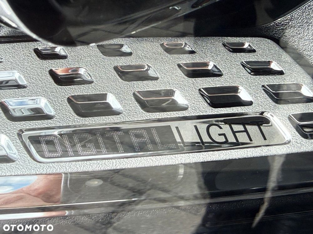 Mercedes-Benz Klasa C 300 mHEV 4-Matic AMG - 13