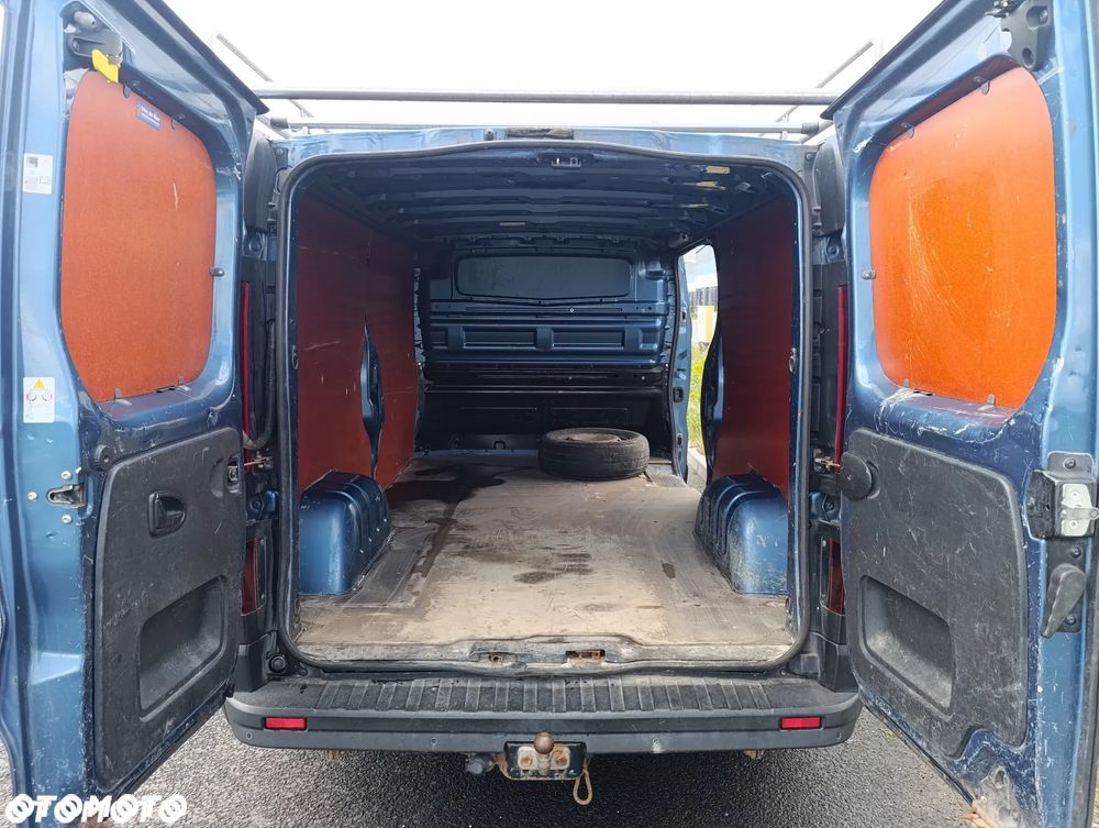 Opel Vivaro - 8
