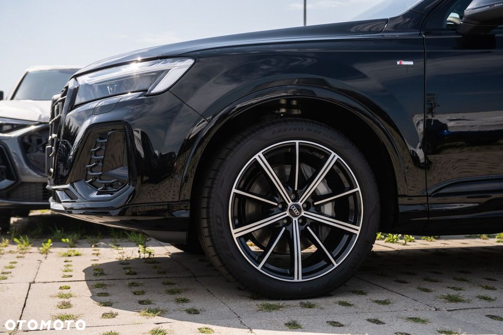 Audi Q7 - 7