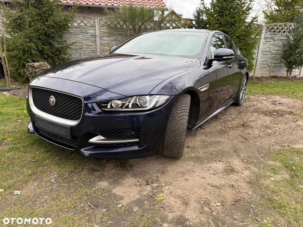 Jaguar XE 2.0 D R-Sport - 1
