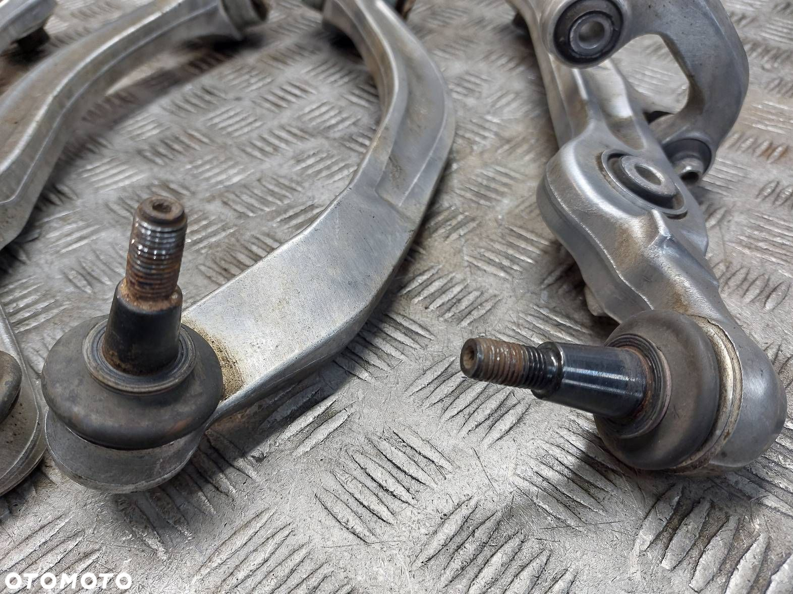 WAHACZE PRZÓD KOMPLET AUDI A4 B7 - 3