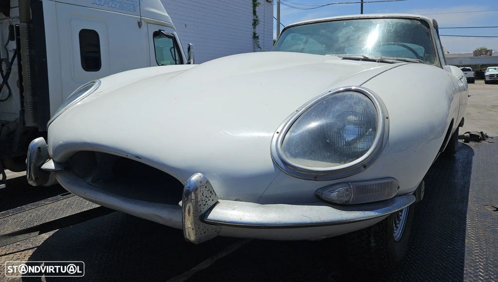 Jaguar E-Type - 9