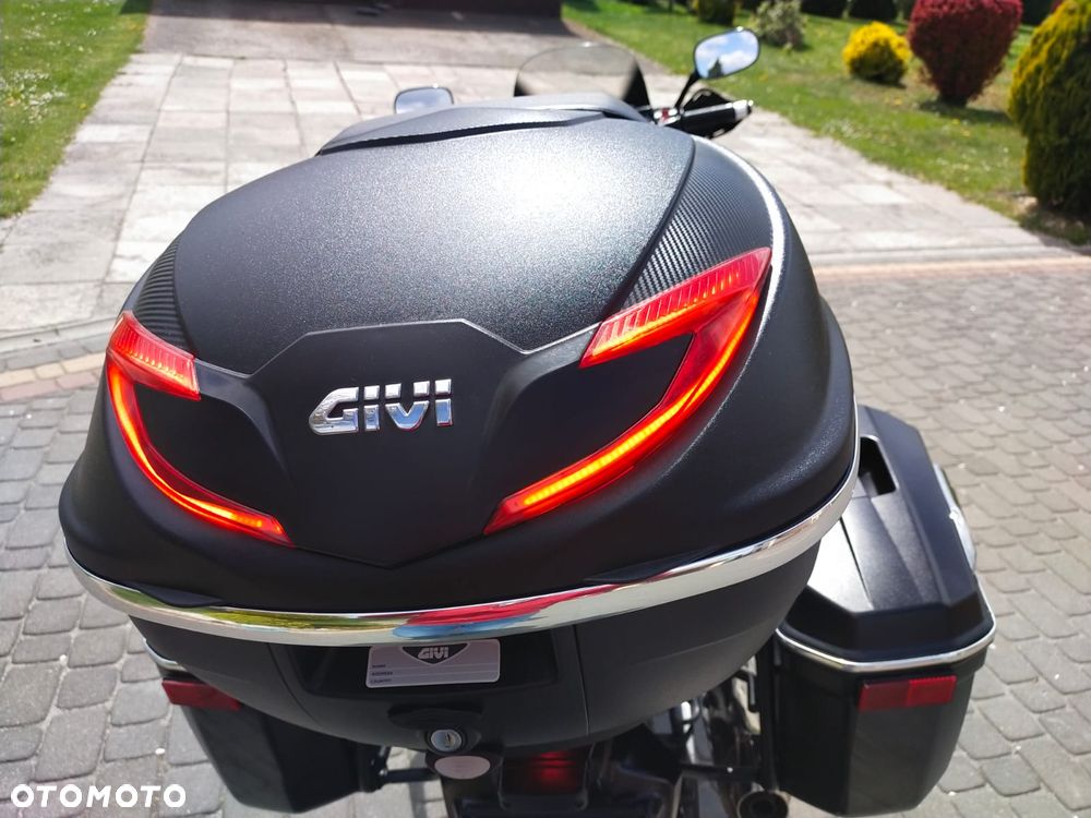 Honda CBF - 10
