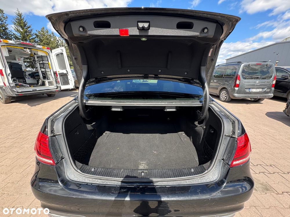 Mercedes-Benz Klasa E - 21