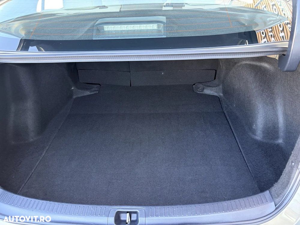 Toyota Corolla - 29