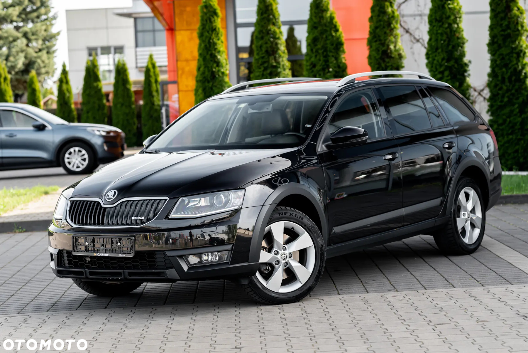 Skoda Octavia Combi 2.0 TDI 4x4 DSG Scout - 5