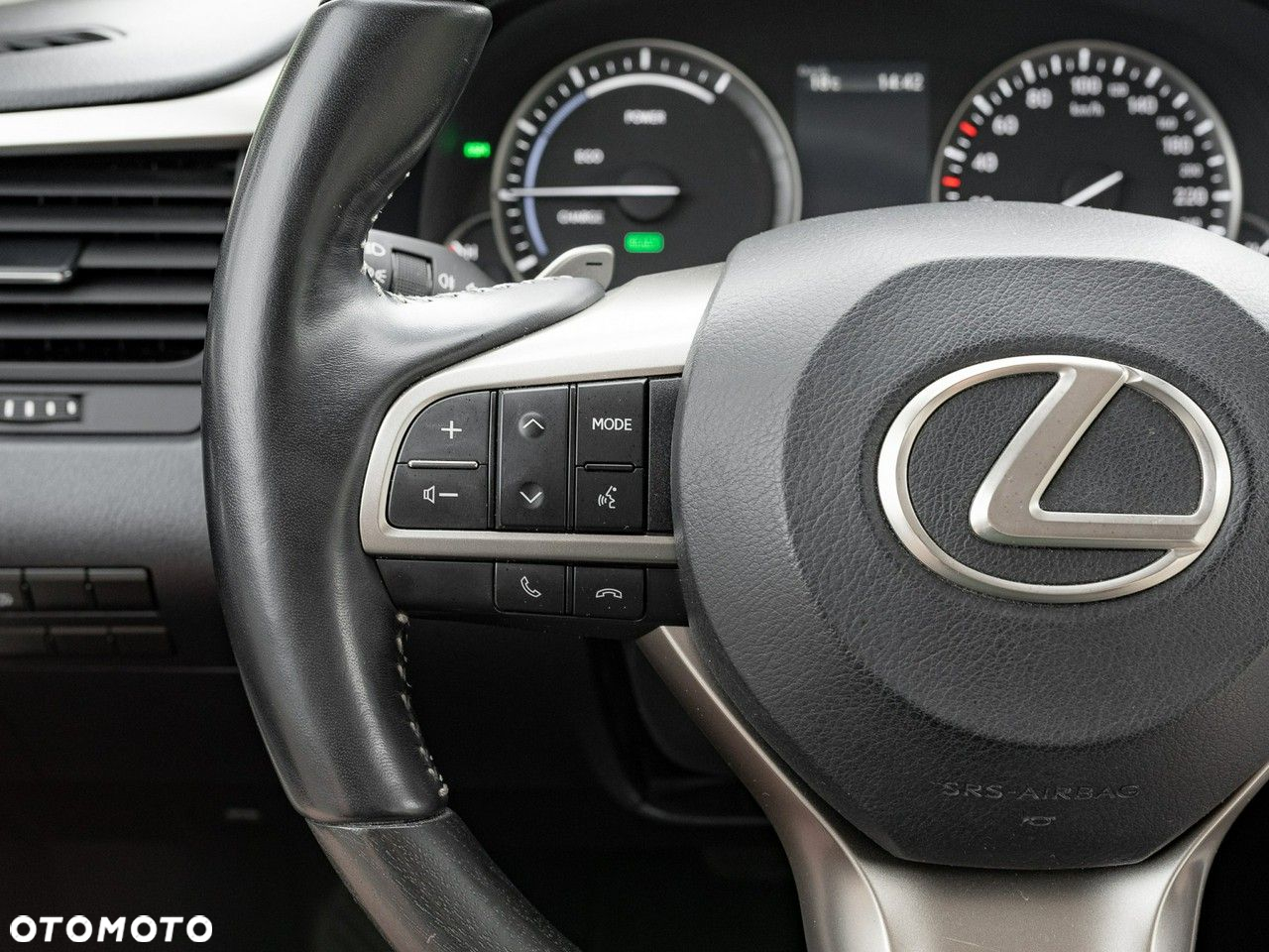 Lexus RX 450h F-Impression - 17