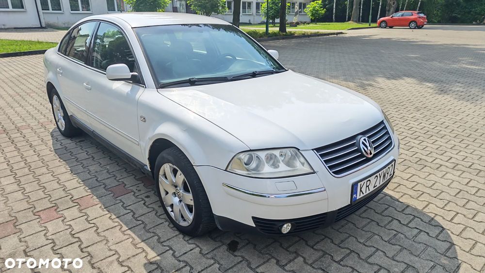 Volkswagen Passat - 12