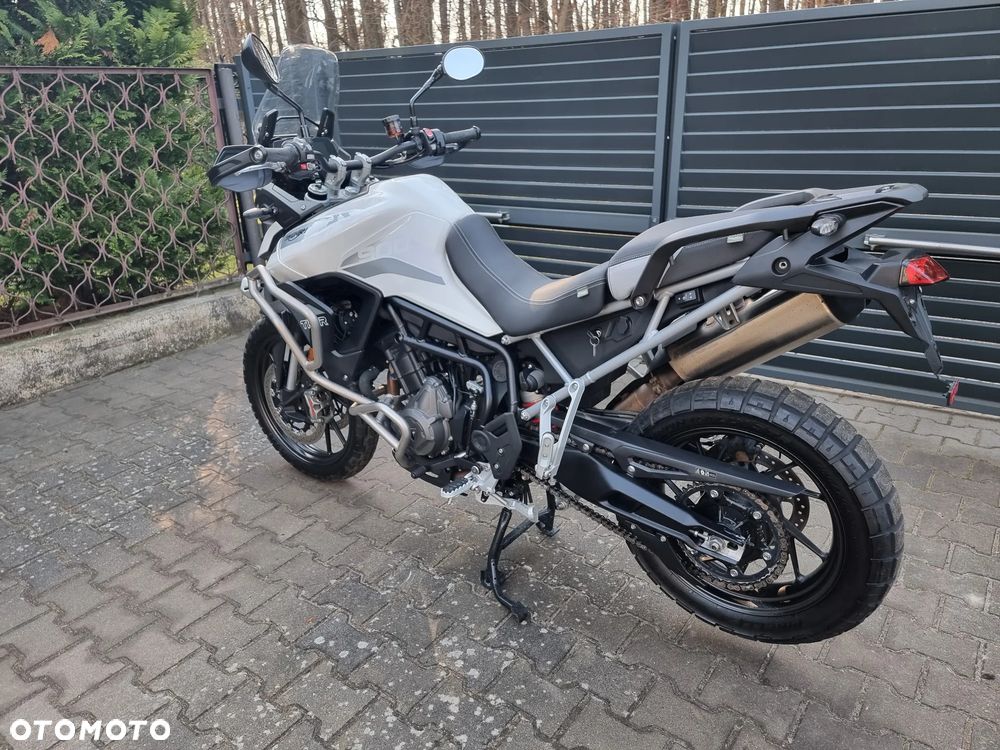Triumph Tiger - 8