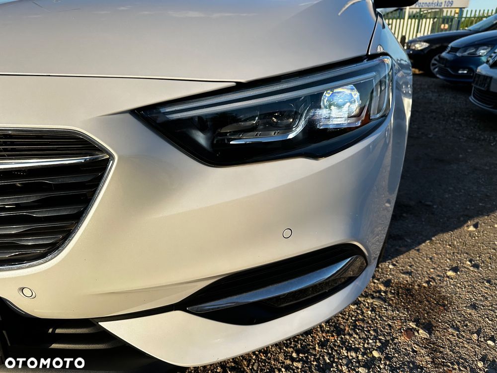 Opel Insignia - 11