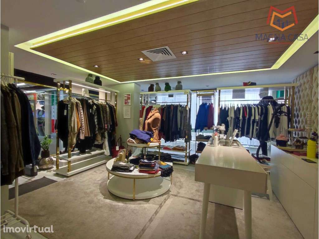 Loja no Centro Comercial das Palmeiras em Oeiras - Grande imagem: 2/21